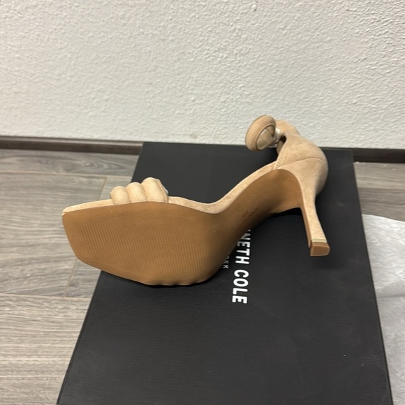 KENNETH COLE HART SANDAL/BUFF - Picture 3 of 6